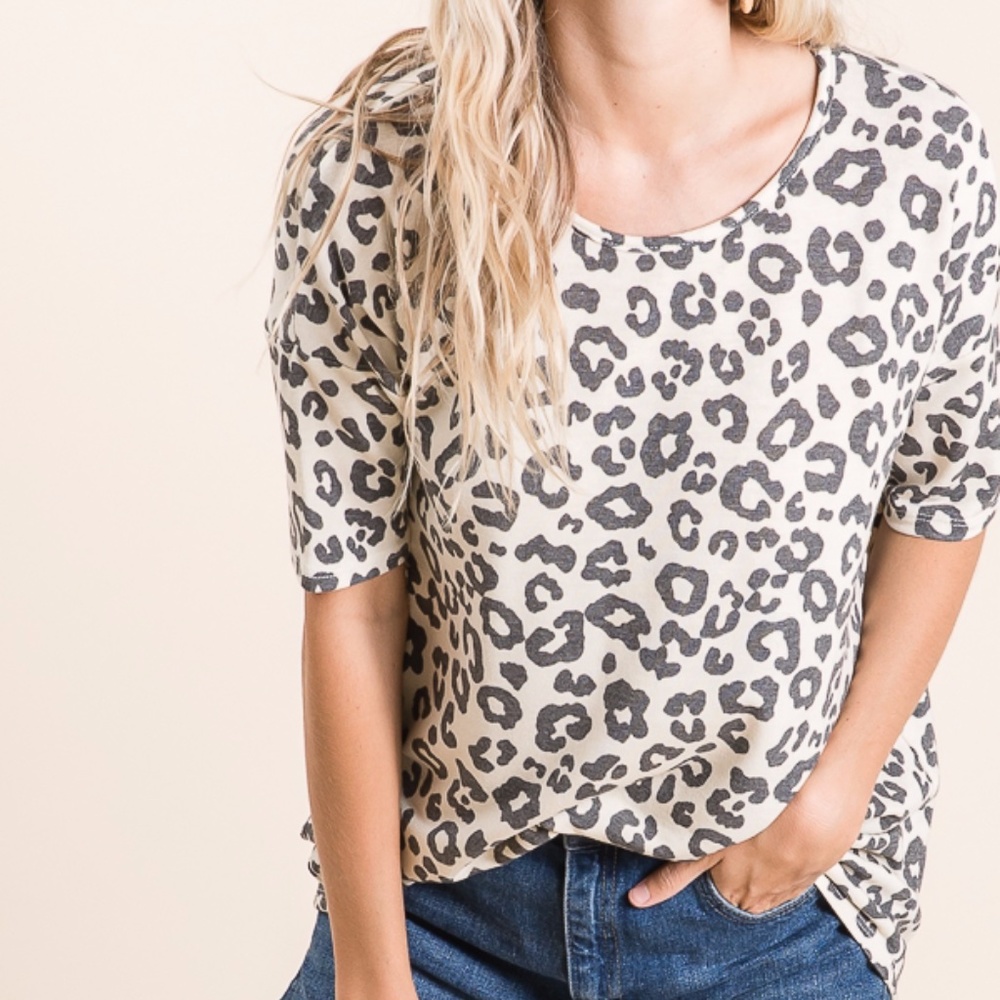 Gorgeous Leopard top very trendy! LOVE!